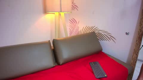 Lily Lauren online show from June 3, 2026, 12:41 pm