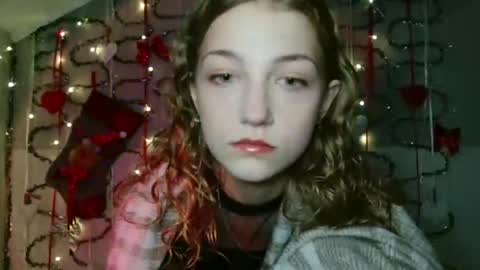 Snapshot of lily_tayberry chatting on November 7, 2025, 7:08 am small lily online show from November 7, 2025, 7:08 am