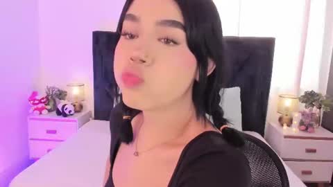 Snapshot of lily_woodz chatting on June 13, 2026, 7:12 pm LilyWoodz online show from June 13, 2026, 7:12 pm