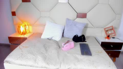 Lily online show from July 1, 2026, 8:30 pm
