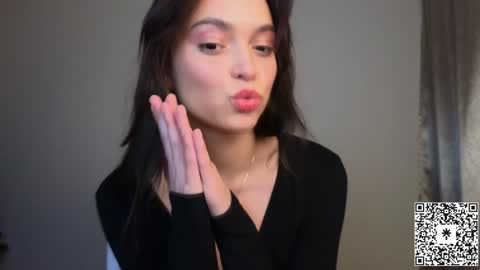 Snapshot of lilyewing_ chatting on January 20, 2025, 5:59 pm Lily online show from January 20, 2025, 5:59 pm