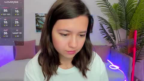 Snapshot of lina_brownie chatting on October 2, 2025, 2:29 am Lina online show from October 2, 2025, 2:29 am