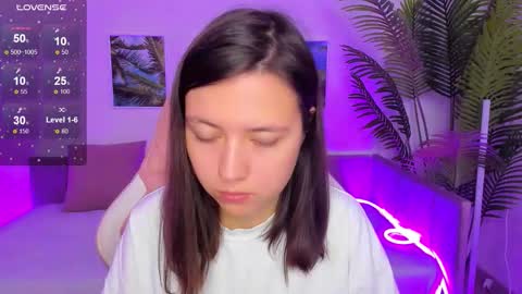 Snapshot of lina_brownie chatting on October 4, 2025, 2:42 am Lina online show from October 4, 2025, 2:42 am