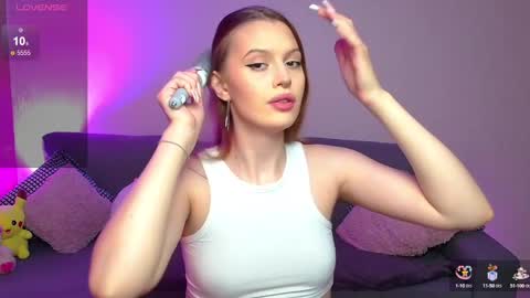 lina_bush online show from March 9, 2025, 11:47 am