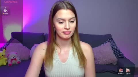 lina_bush online show from March 10, 2025, 3:41 pm