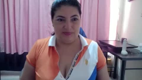 Lina Mara99 online show from February 9, 2026, 1:37 pm