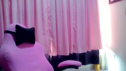 Lina Mara99 online show from June 4, 2026, 3:40 pm