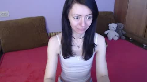 Lina Rouge online show from April 6, 2026, 3:48 am