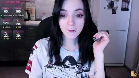 Lina 3  1715622743 online show from March 5, 2026, 9:49 am