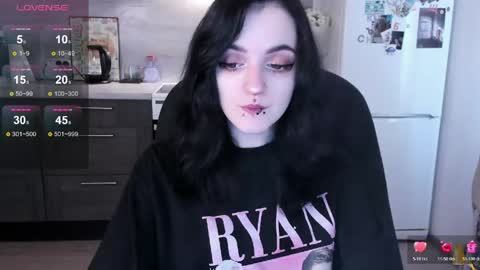 Lina 3  1715622743 online show from March 20, 2026, 8:19 am