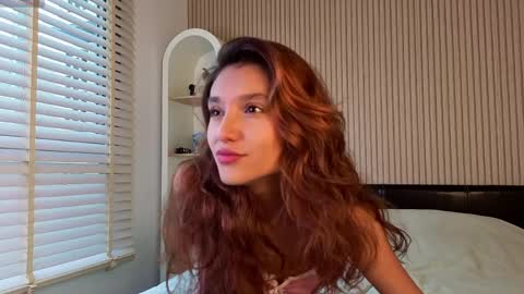 Lina online show from June 5, 2026, 1:12 am