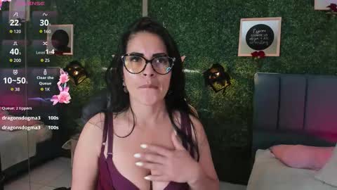 Lina  online show from November 14, 2025, 11:53 am