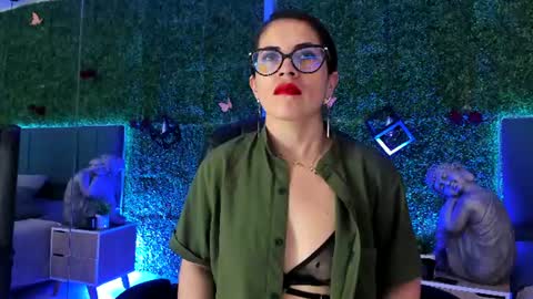 Snapshot of linagh chatting on July 18, 2026, 11:36 am Lina online show from July 18, 2026, 11:36 am