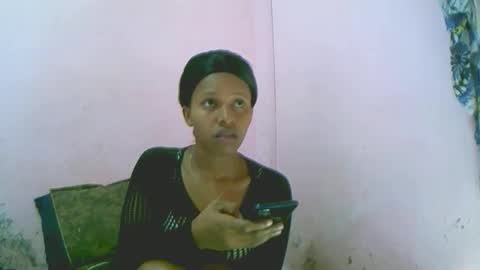 linah1123 online show from April 7, 2026, 7:03 pm