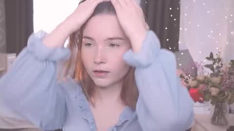 Lina online show from October 2, 2025, 4:30 am