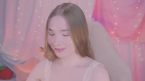 Lina online show from December 19, 2025, 5:03 am