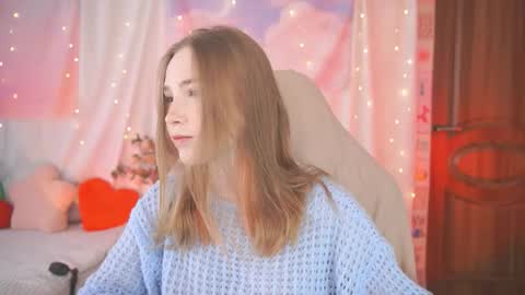 Lina online show from March 3, 2026, 4:18 am