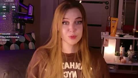  Lina Milkovich  online show from April 18, 2026, 7:58 pm