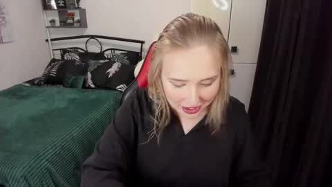 Snapshot of linatruly chatting on September 22, 2025, 10:01 pm Lina online show from September 22, 2025, 10:01 pm