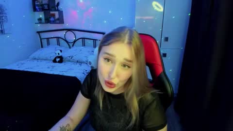 Snapshot of linatruly chatting on October 16, 2025, 9:49 pm Lina online show from October 16, 2025, 9:49 pm