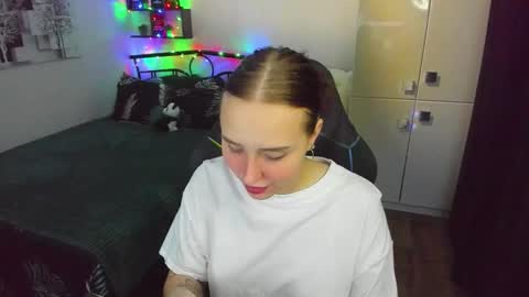 Lina online show from February 23, 2026, 10:18 pm