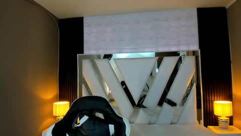  Linda  online show from February 15, 2026, 1:31 pm