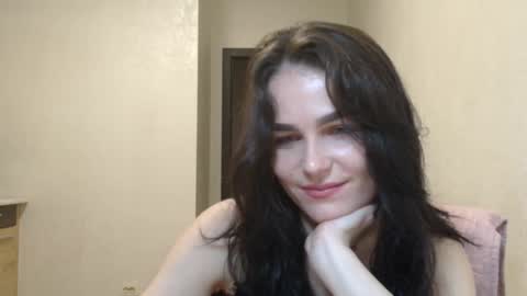 Snapshot of linda_aa chatting on November 11, 2025, 8:09 pm Linda online show from November 11, 2025, 8:09 pm