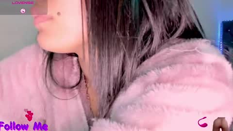 Snapshot of linda_alana chatting on December 26, 2024, 3:27 am Alana online show from December 26, 2024, 3:27 am