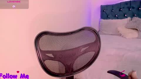 Snapshot of linda_alana chatting on January 12, 2025, 3:39 am Alana online show from January 12, 2025, 3:39 am