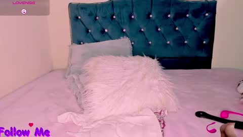 Snapshot of linda_alana chatting on January 23, 2025, 11:58 pm Alana online show from January 23, 2025, 11:58 pm