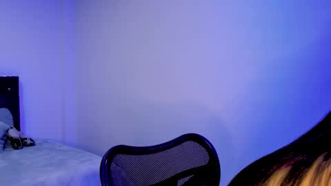 Snapshot of linda_alana chatting on September 27, 2025, 5:51 pm Alana online show from September 27, 2025, 5:51 pm