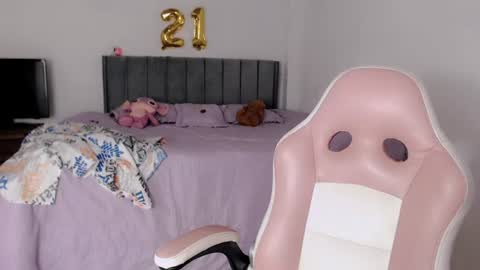 Snapshot of linda_brown_1 chatting on June 25, 2026, 12:09 pm linda brown online show from June 25, 2026, 12:09 pm