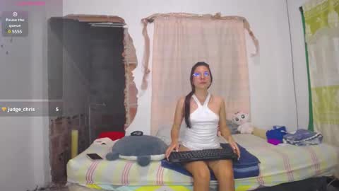 Snapshot of linda_naomi chatting on January 3, 2025, 12:33 am naomi online show from January 3, 2025, 12:33 am