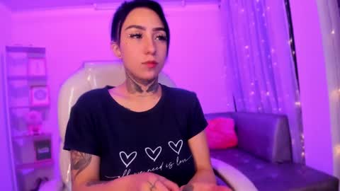 Snapshot of lindaa_miller chatting on January 7, 2025, 6:27 am linda miller online show from January 7, 2025, 6:27 am