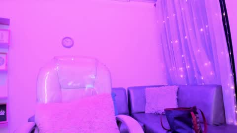 Snapshot of lindaa_miller chatting on January 20, 2025, 10:40 am linda miller online show from January 20, 2025, 10:40 am