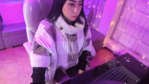 Snapshot of lindaa_miller chatting on February 25, 2025, 11:19 am linda miller online show from February 25, 2025, 11:19 am