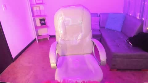 Snapshot of lindaa_miller chatting on March 9, 2025, 4:27 am linda miller online show from March 9, 2025, 4:27 am