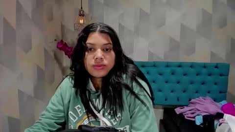 Snapshot of lindabreexlove chatting on October 26, 2025, 12:44 pm online show from October 26, 2025, 12:44 pm