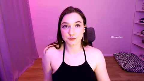 Snapshot of lindamlem chatting on December 2, 2025, 5:41 pm Call me Linda online show from December 2, 2025, 5:41 pm