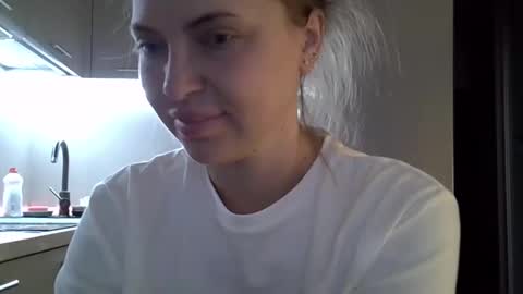 Snapshot of lindsisecret chatting on October 1, 2025, 4:29 am Anna online show from October 1, 2025, 4:29 am