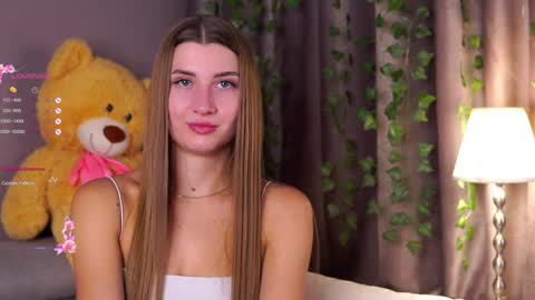 Kate online show from December 4, 2024, 1:36 am