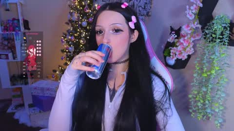 Lina online show from December 31, 2024, 12:25 pm