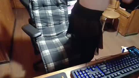 Snapshot of linkcd chatting on November 17, 2025, 11:54 pm CandyPop online show from November 17, 2025, 11:54 pm