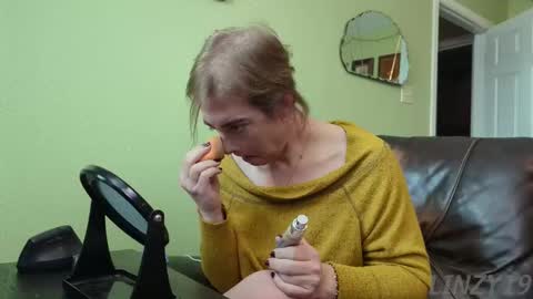 Linzy19 online show from December 4, 2025, 6:38 pm