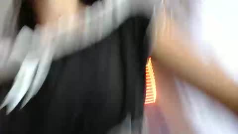 LinzyBaner online show from May 15, 2026, 9:44 pm
