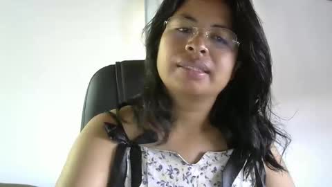 liora online show from March 30, 2026, 3:51 am