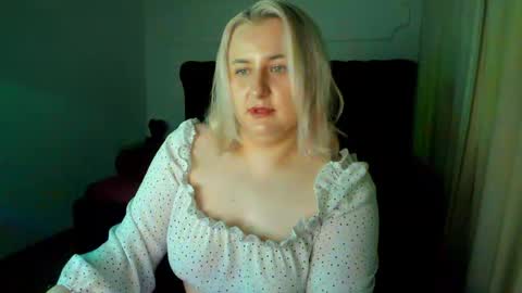 LioraArdyn online show from April 2, 2026, 5:27 am