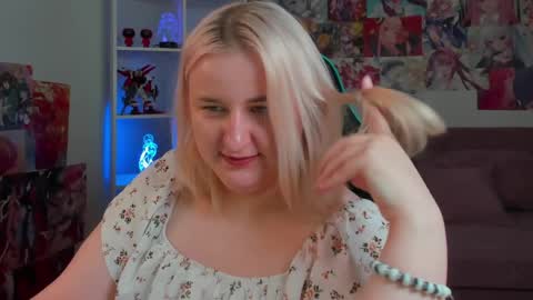 LioraArdyn online show from April 8, 2026, 5:40 am