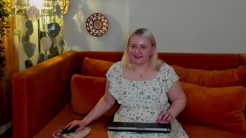 LioraArdyn online show from April 10, 2026, 6:29 am