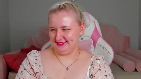 LioraArdyn online show from April 16, 2026, 5:41 am